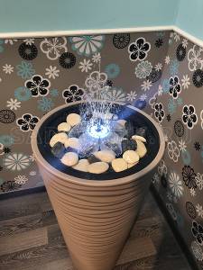 Композиция комнатная в вазе с мини фонтаном