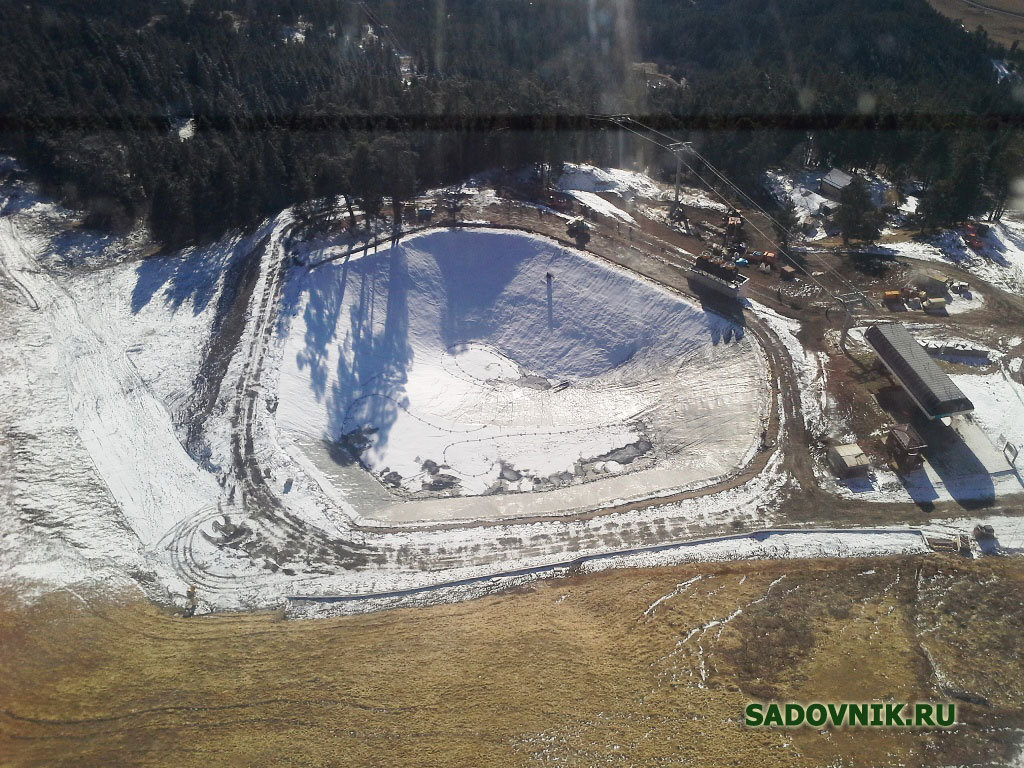 Водоем для создания искусственного снега в Архызе на новом горнолыжном курорте Архыз SKI.
